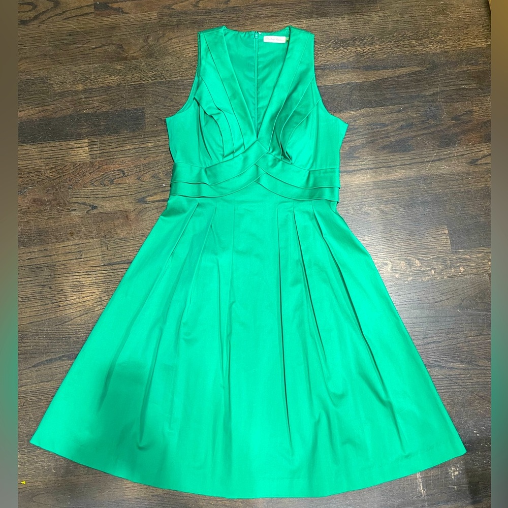 Calvin Klein size 2 green knee length dress. Lightly worn twice.